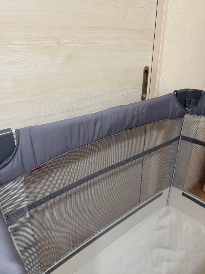 アップリカ　ココネルエアー グレー