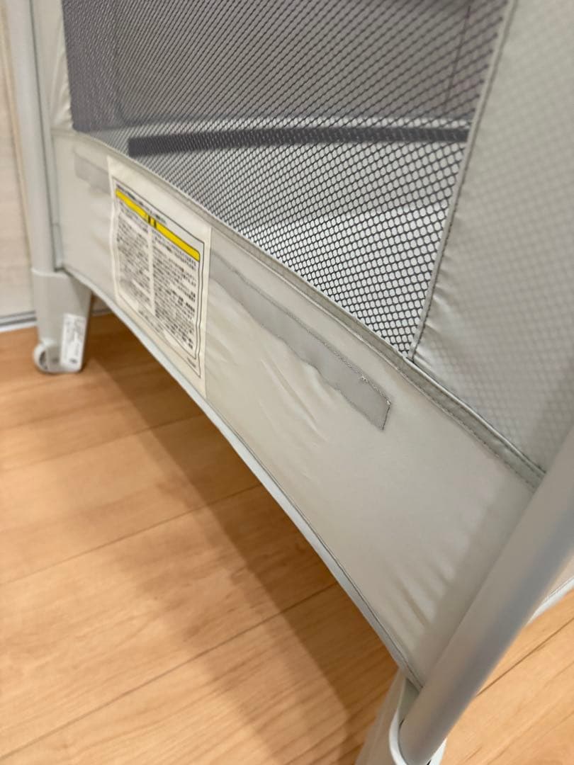 アップリカ　ココネルエアー グレー