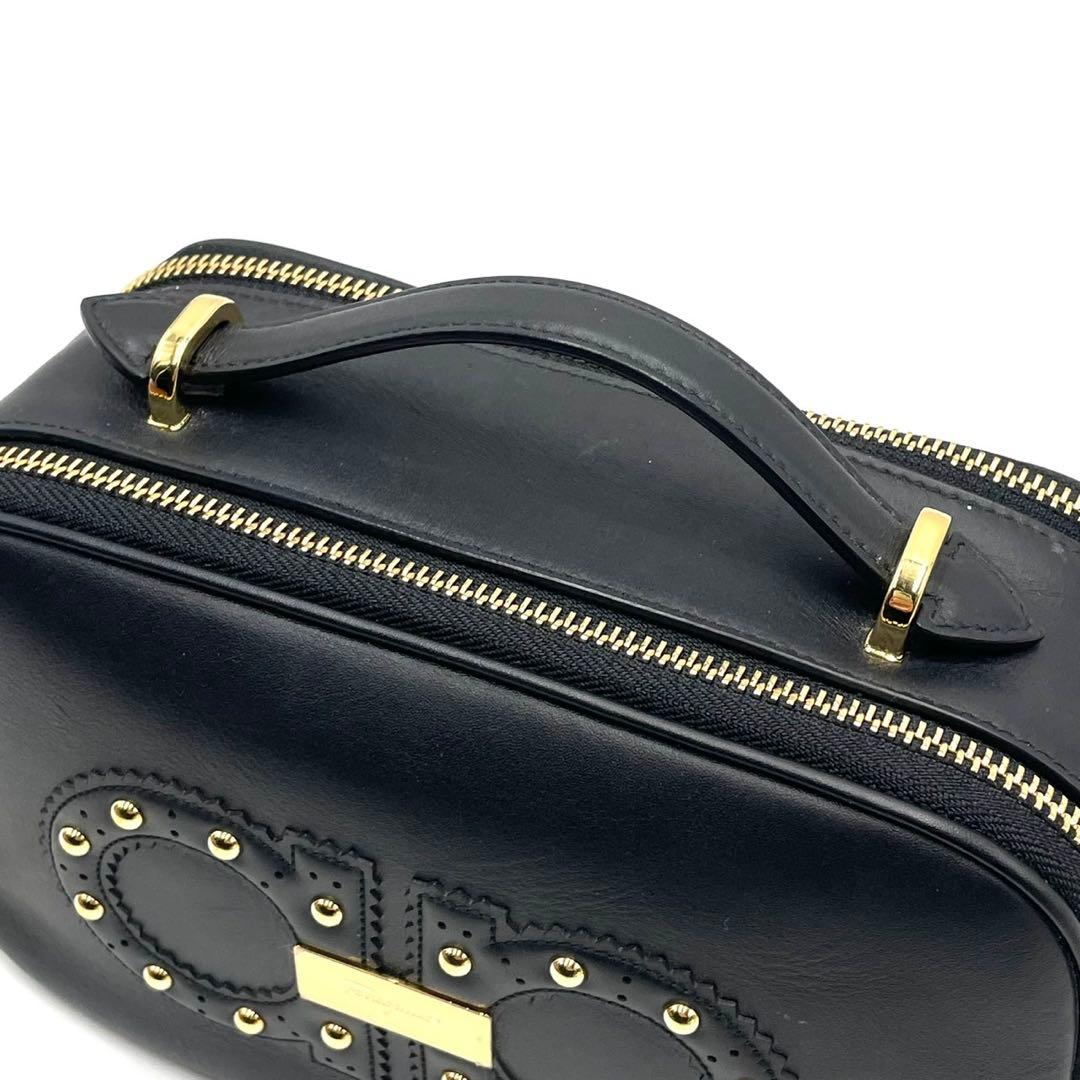 極美品● フェラガモ 2way ショルダーバッグ ガンチーニ ブラック レザー