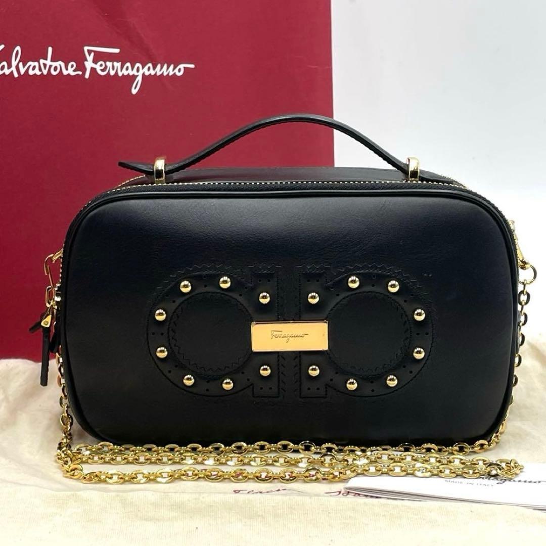 極美品● フェラガモ 2way ショルダーバッグ ガンチーニ ブラック レザー