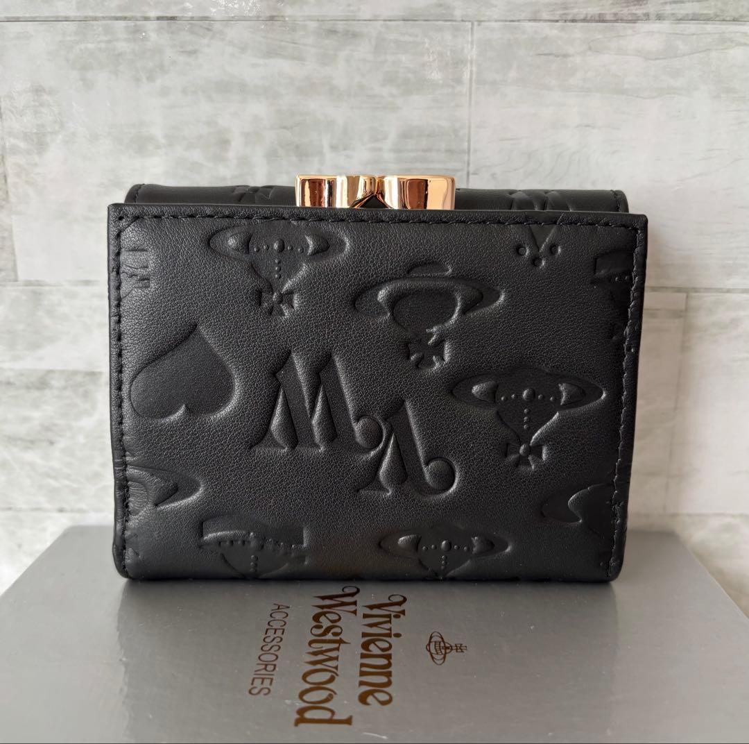 定番・人気Vivianne westwood オーブロゴ 三つ折り財布 黒