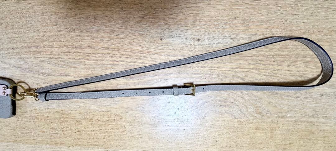 BONAVENTURA iPhone15ケース ショルダー付き