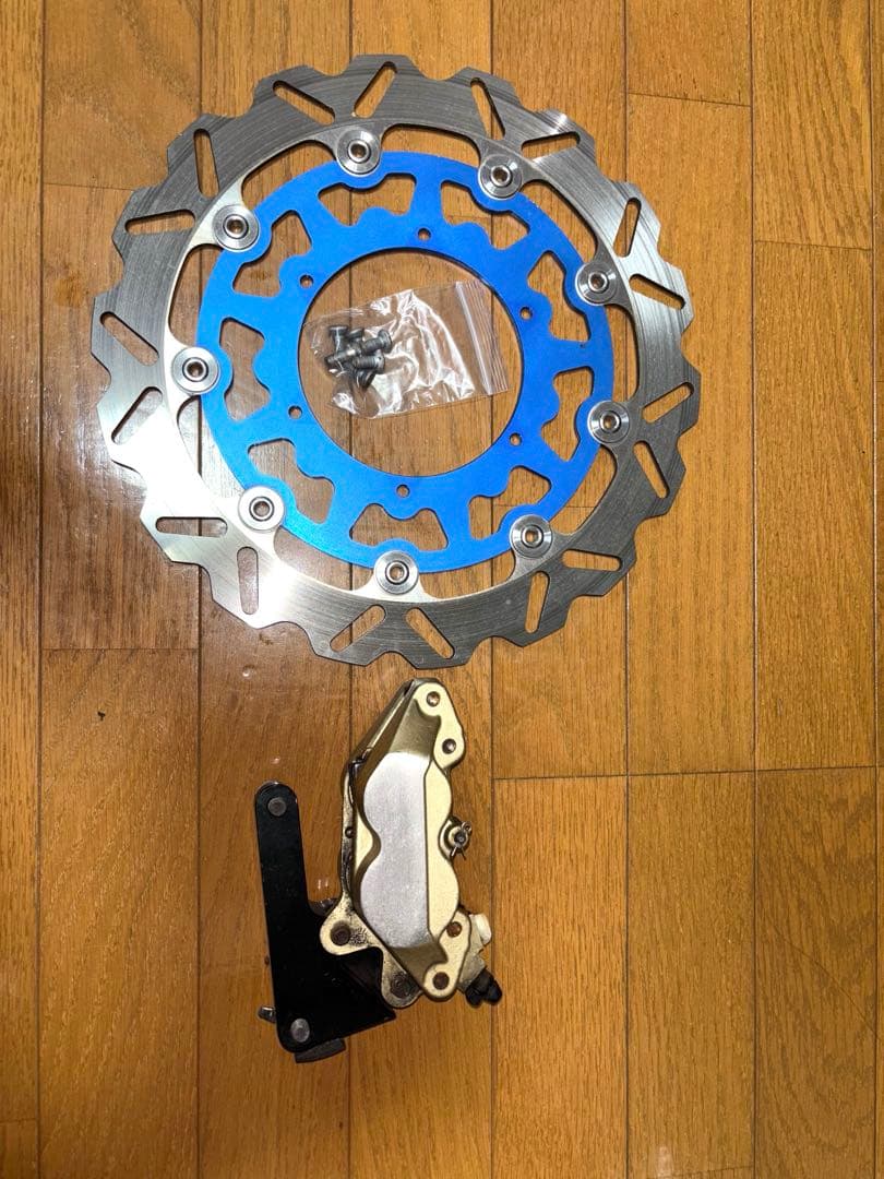 wr250f ブレンボキャリパーとディスクセット