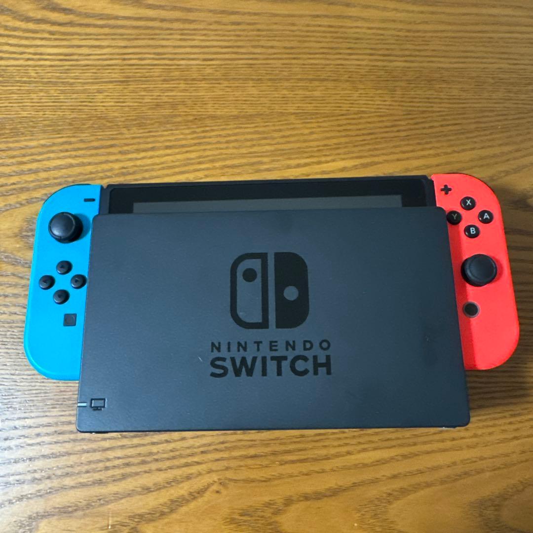美品 Nintendo Switch 本体 青/赤 ジョイコン付き 付属品付き