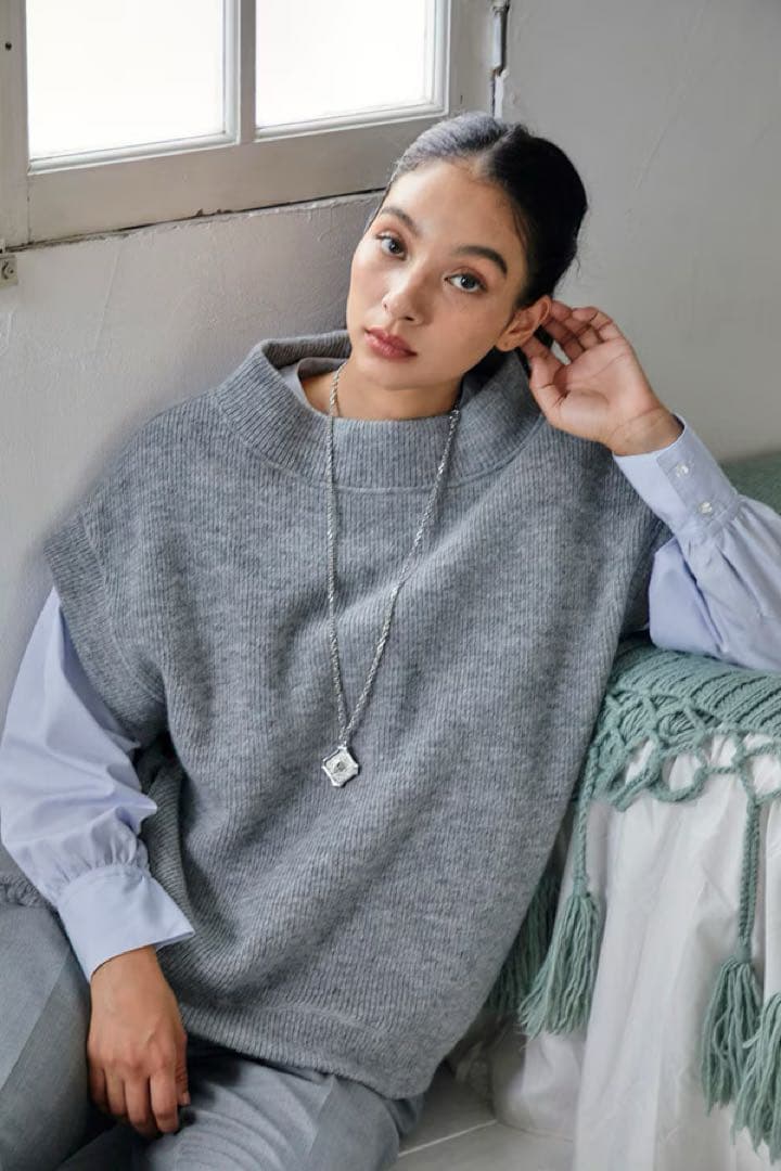 オアーノ　ニットベスト