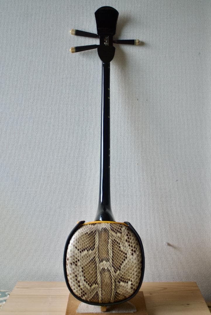 三線　沖縄　本皮強化張り ソフトケース付　初心者　三味線　送料込み