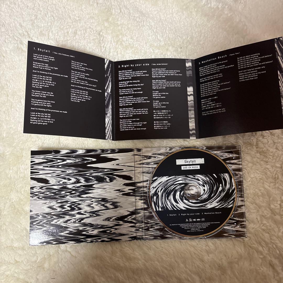 ONE OK ROCK CDとＤＶDまとめ売り　クリアファイルつき