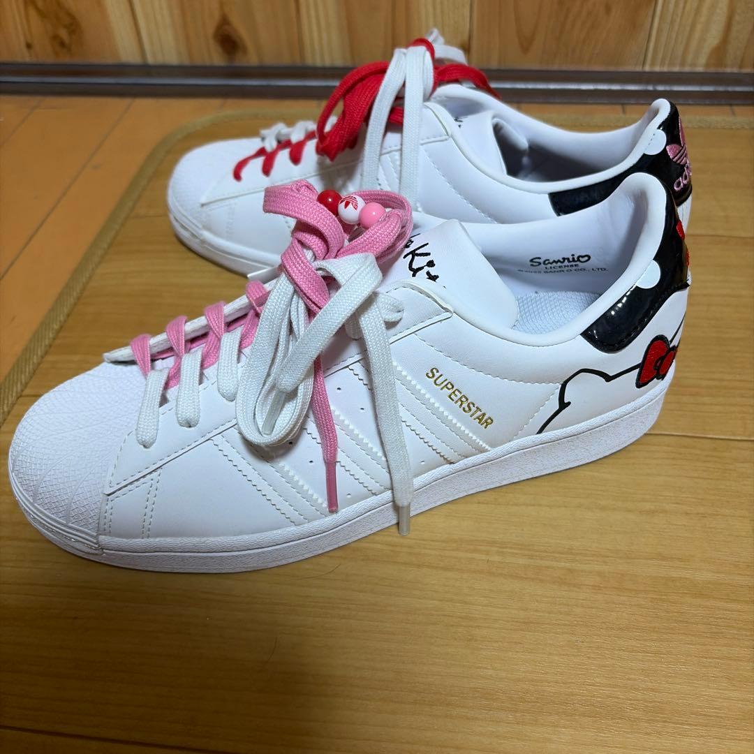 adidas SUPERSTAR ハローキティコラボ