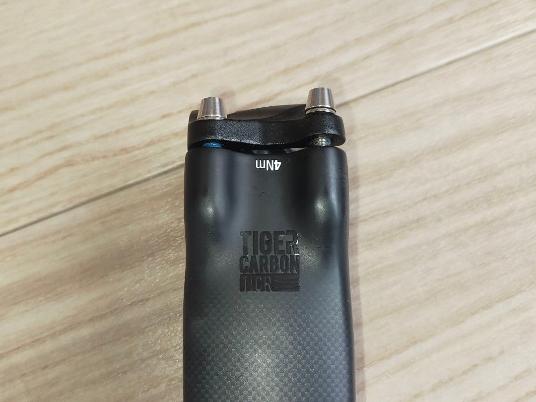 MOST TIGER ULTRA TiCR カーボンエアロステム