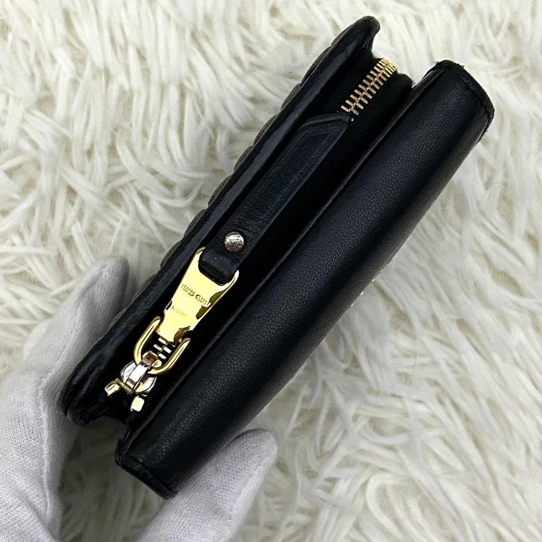 【極美品】ICチップ内蔵 MIUMIU マテラッセ レザー 二つ折り財布