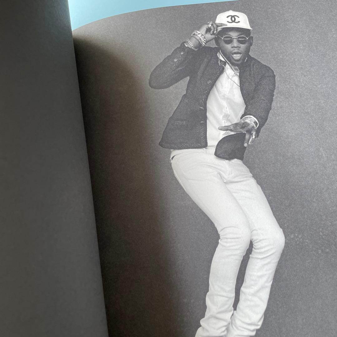 The Little Black Jacket 写真集 シャネル