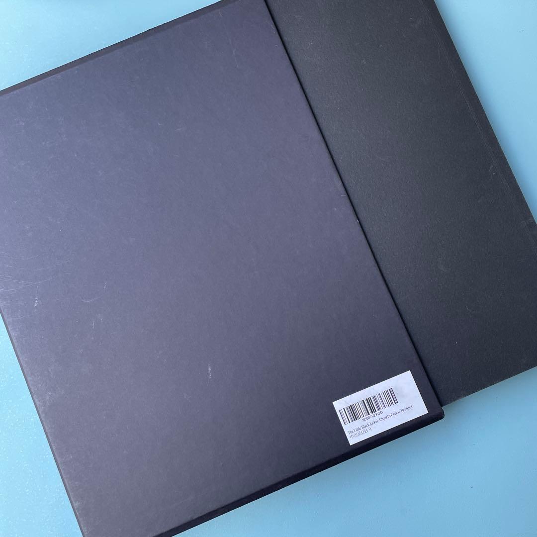 The Little Black Jacket 写真集 シャネル