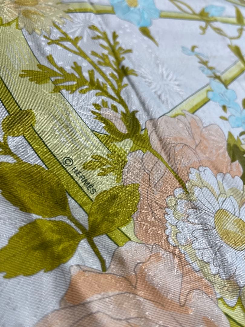 HERMES エルメス　スカーフ　カレ90