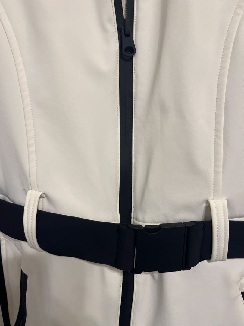 ZARA ザラ　防風・防水スキー用ジャンプスーツ　女性　一回のみ着用