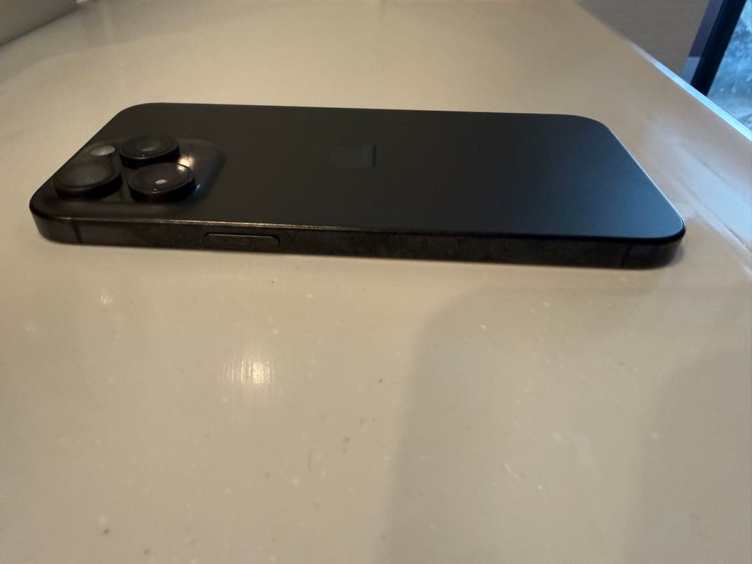 Apple iPhone 15Pro max 256 極備品