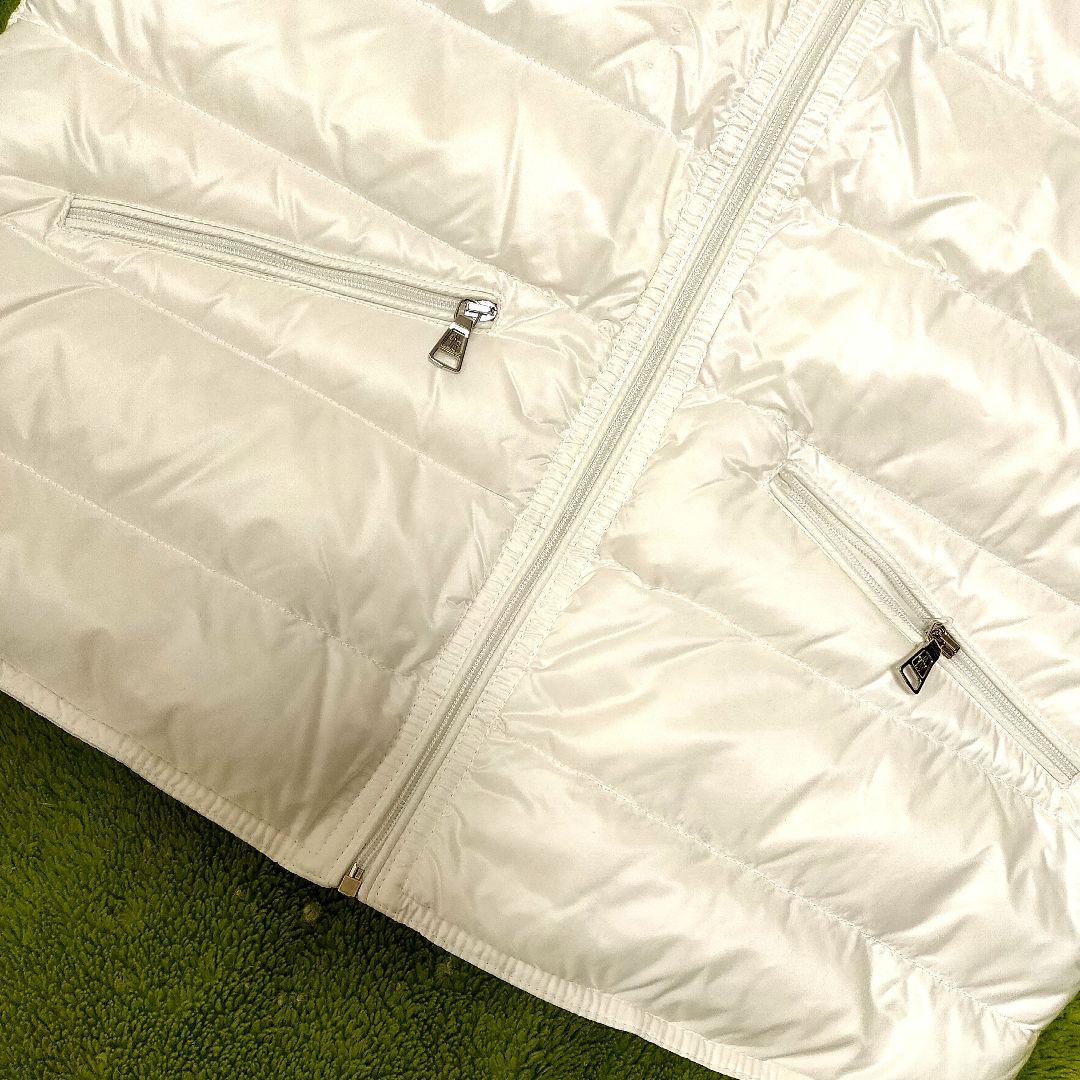 MONCLER 付属品有り！真っ白で可愛い！レア色！モンクレール　ダウン ベスト