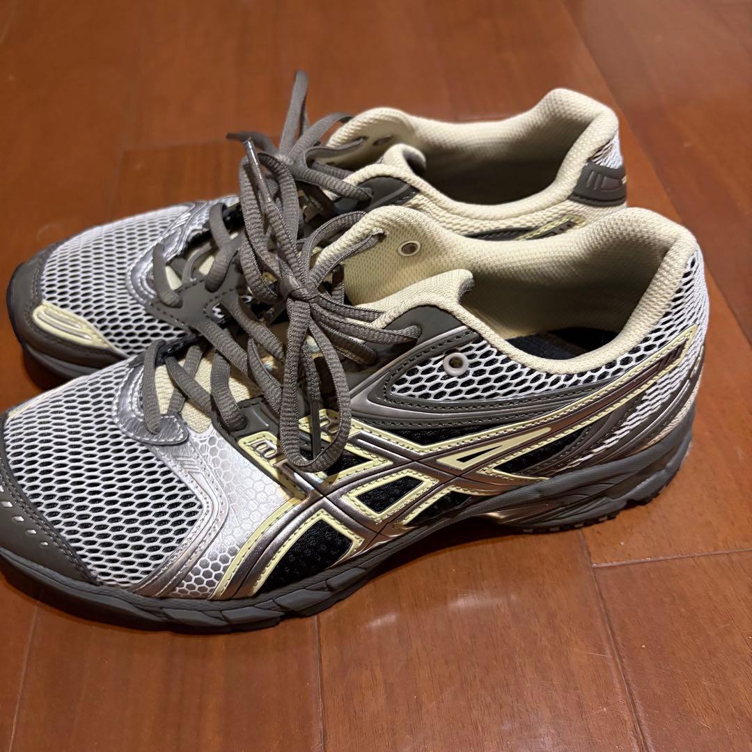 靴 ASICS GEL-DS TRAINER 14/1203A607.020