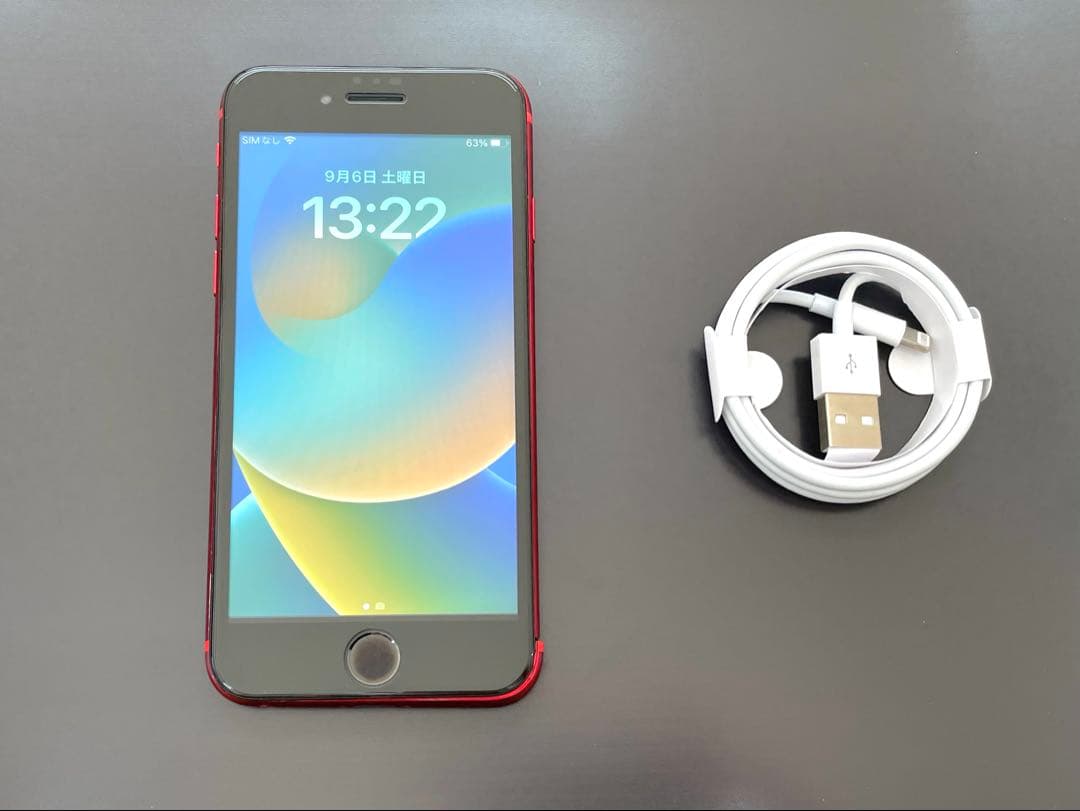 訳アリ美品‼️ iPhone8 SIMフリー256GB+バッテリー新品+ガラス付✨