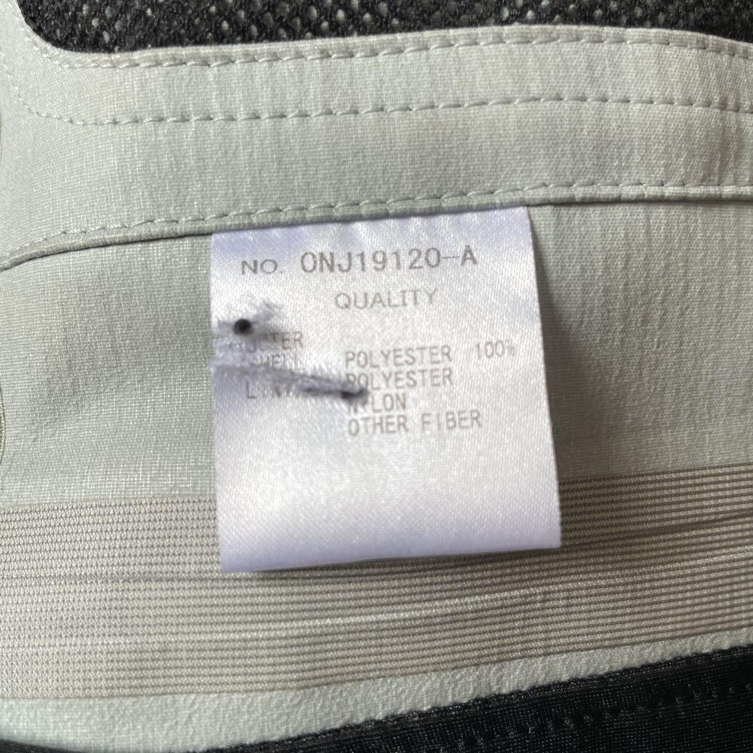 オンヨネ　ONYONE スキーウェア　デモチーム　サイズL 中古