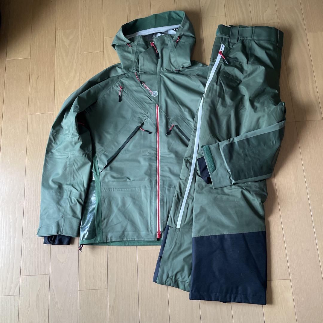 オンヨネ　ONYONE スキーウェア　デモチーム　サイズL 中古