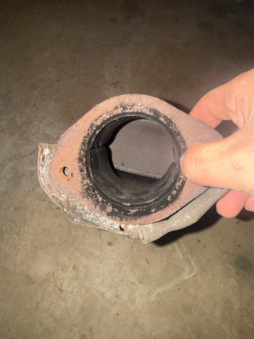 C35 ローレル　純正触媒