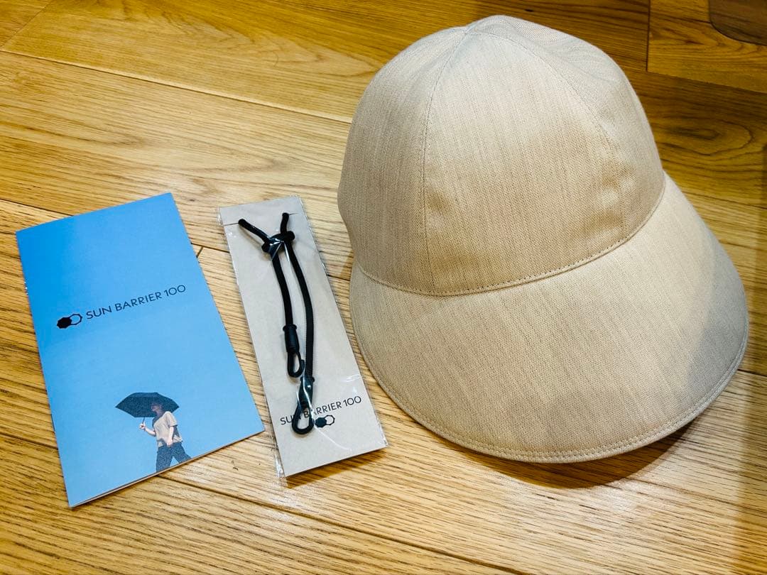 【試着のみ、ハットストラップ付き】サンバリア100　ワイドキャップ