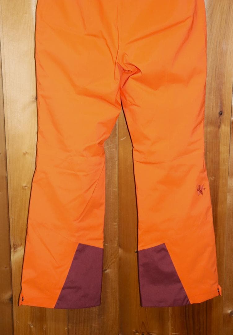 新品 ゴールドウイン Gソリッド カラー 中綿 スキーパンツ (2/Mサイズ)Ⓗ