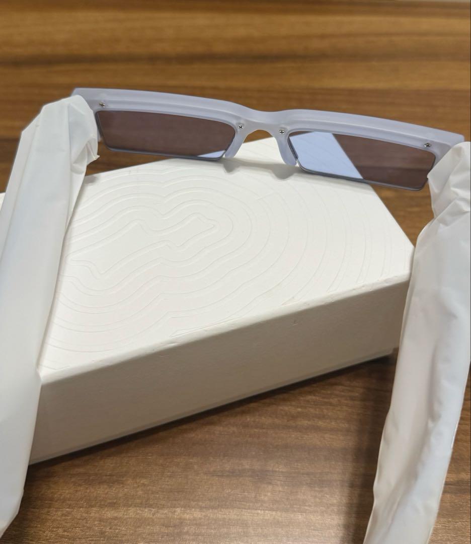 SKYLRK ホワイトフレーム スカイブルー