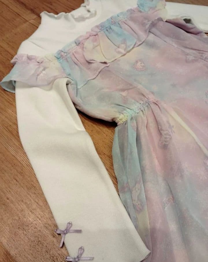 【新品未使用】メゾピアノ ユニコーン総柄 シフォン切替ワンピース 130 ピンク