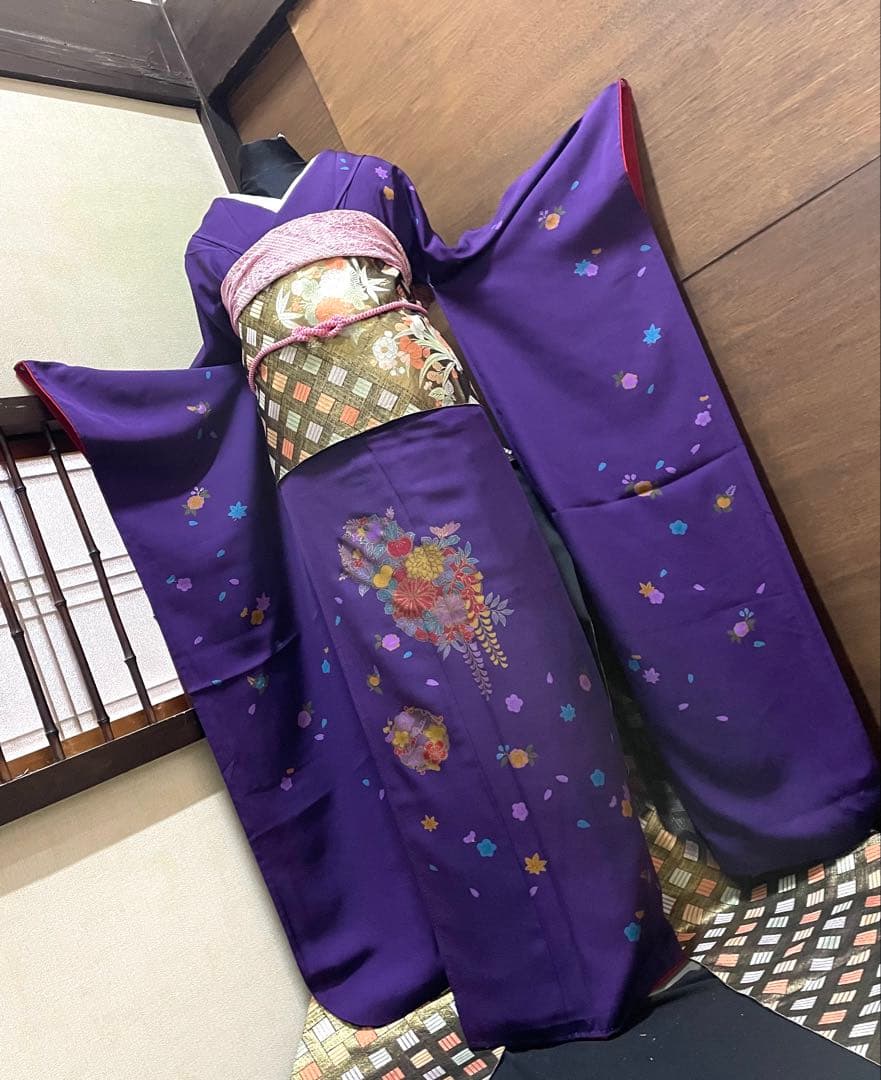 振袖 フルセット6点サイズＬ雪輪舞花文　金彩　正絹