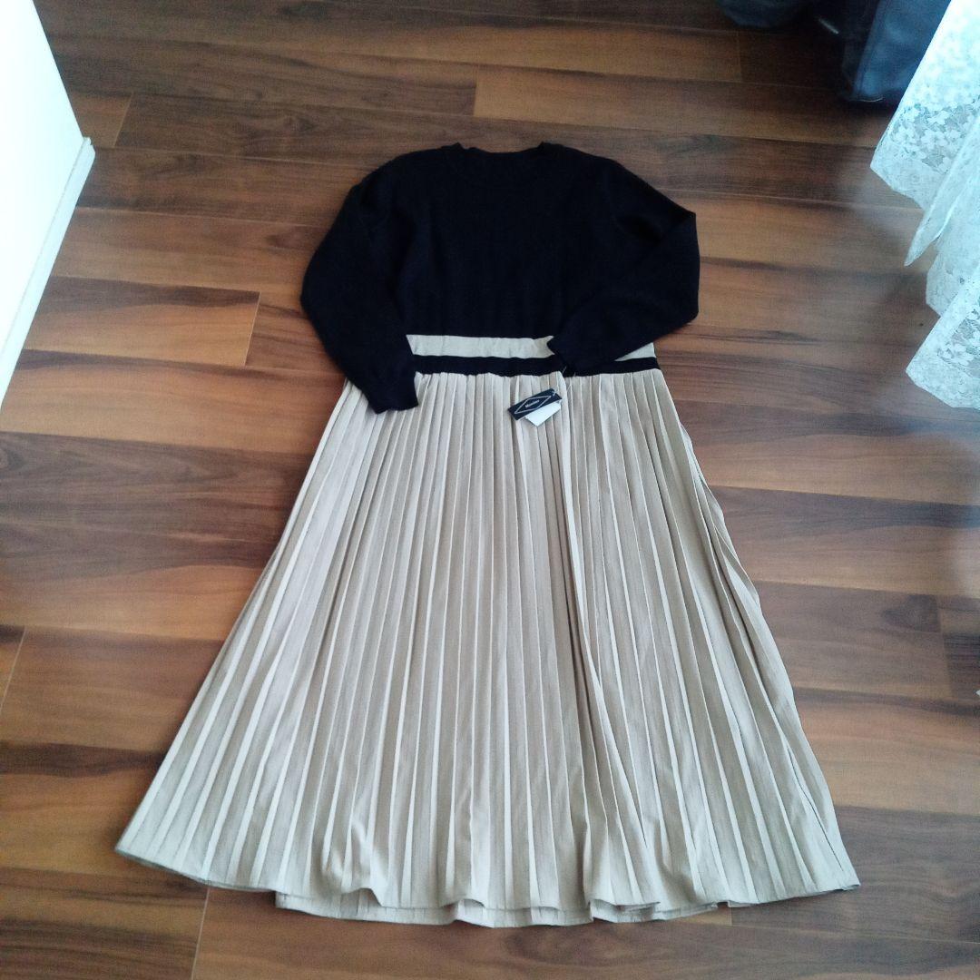 未使用　黒・ベージュ プリーツニットワンピース　M〜Lsize　銀座マギー