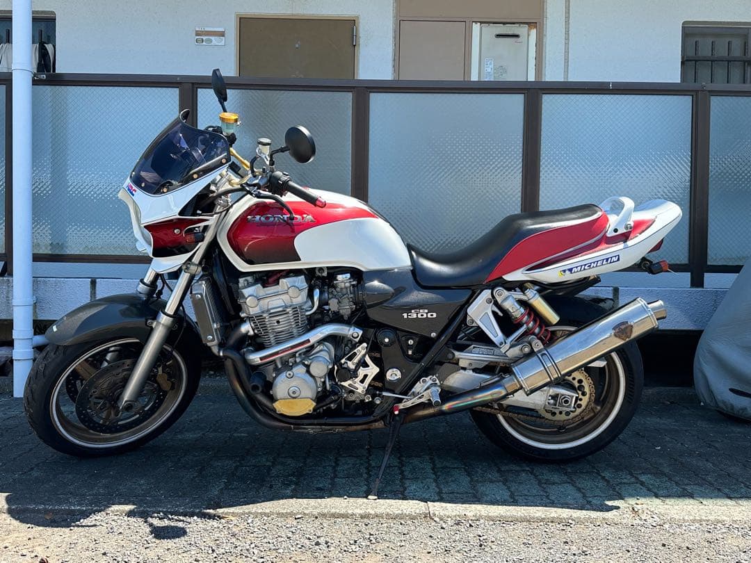 t*様 CB1300SF アールズギア ワイバン チタン2本出しマフラー フルエ