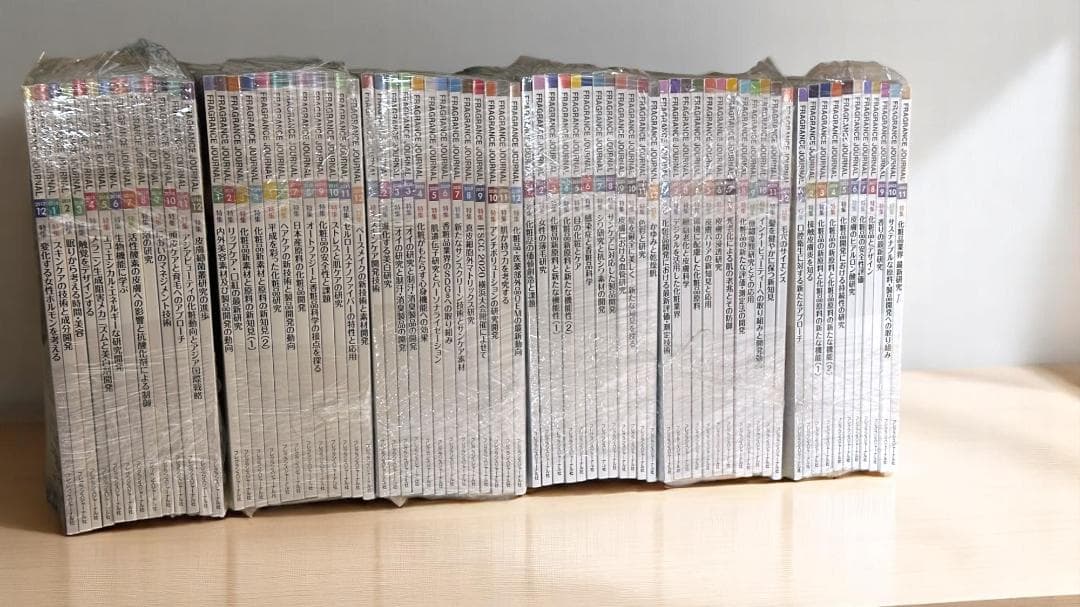 FRAGRANCE JOURNAL 6年分 約237,600円相当