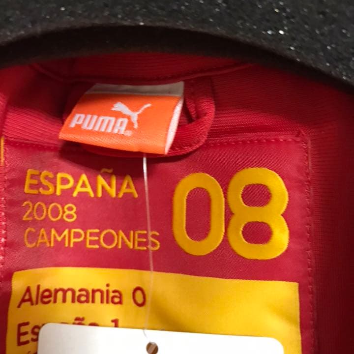 新品PUMA FOOTBALL ARCHIVES トラックジャケット スペイン