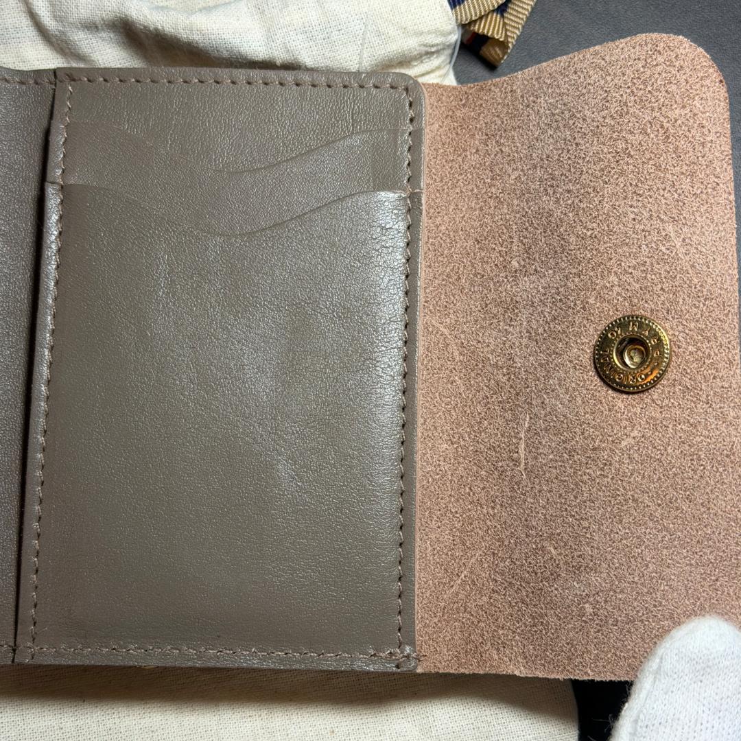 【新品未使用】イルビゾンテ 二つ折り がま口 財布 グレー