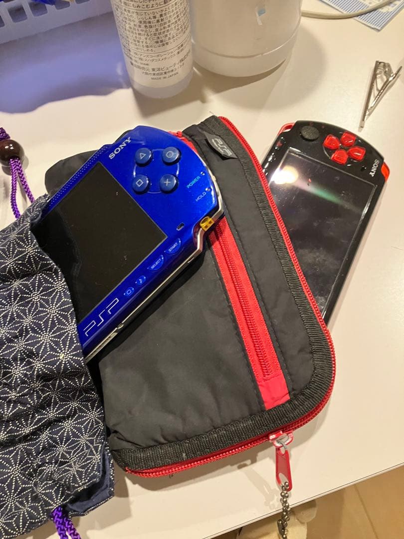 ゲーム機　赤のPSP1台