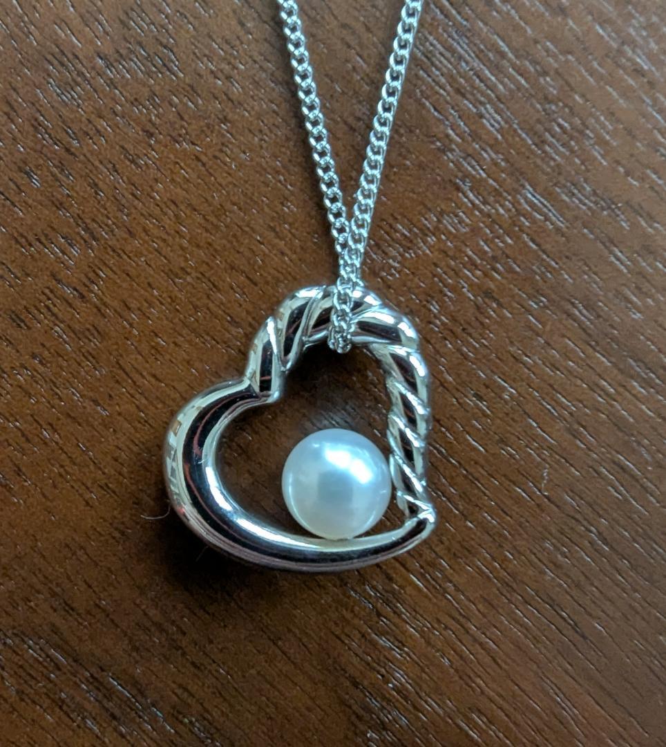 エ*ル様 ３点まとめて ミキモトブローチ・タサキネックレス・ノンブランドペンダン