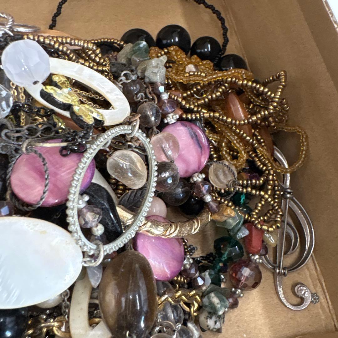 イミテーション　アクセサリー　まとめ売りセット約2キロ