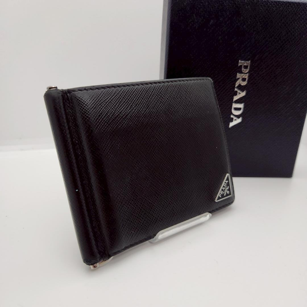 極美品 プラダ マネークリップ サフィアーノレザー　黒 メンズ