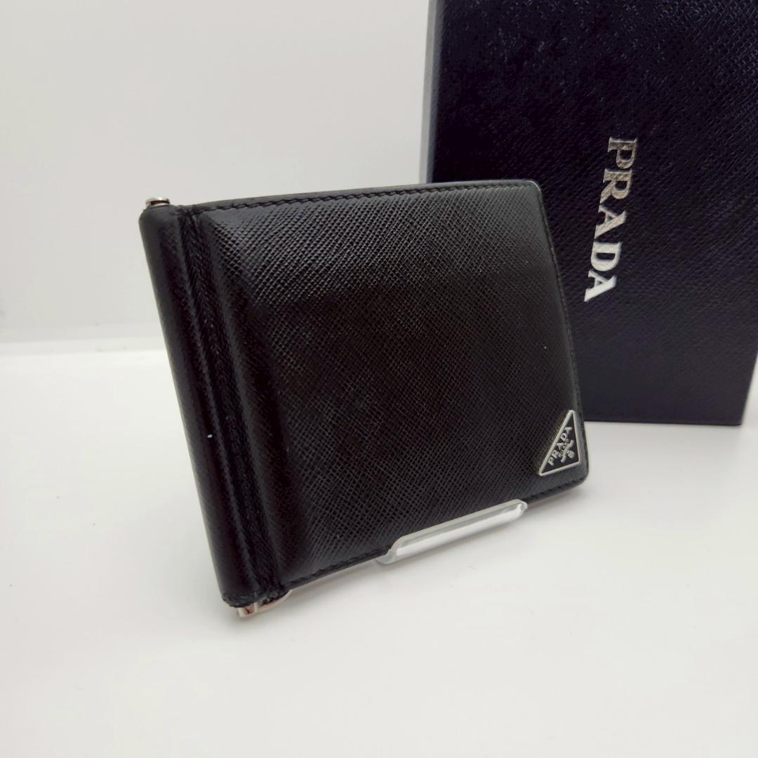 極美品 プラダ マネークリップ サフィアーノレザー　黒 メンズ