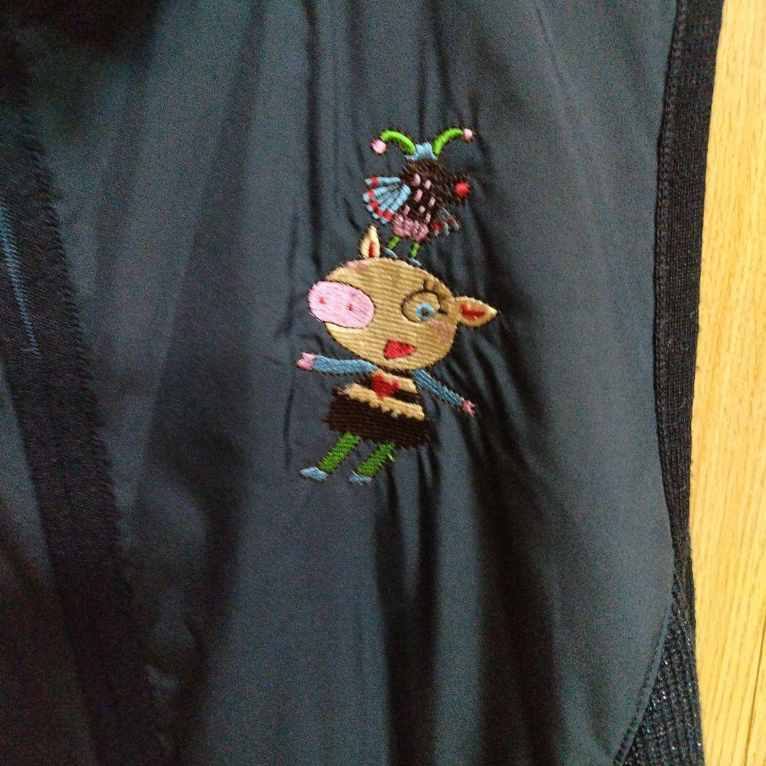 専用です。アルベロベロ刺繍キャラクター付きネイビーベスト