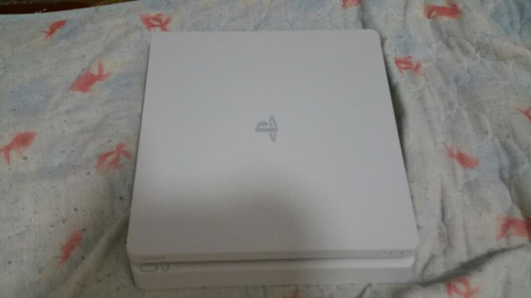 PS4＋ゲーム3点セット