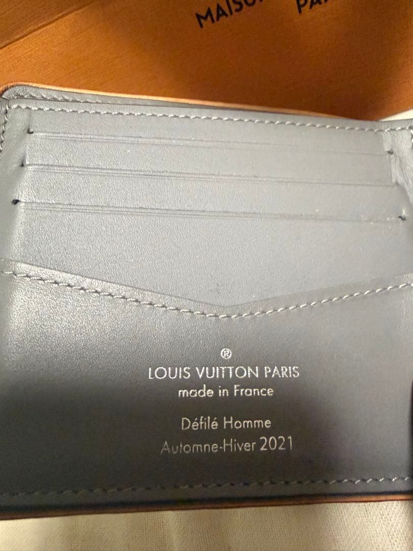 ❗️ヴィトン　最安値　毎日値下げ❗️ミラーライン21年　限定 二つ折り財布 シルバー