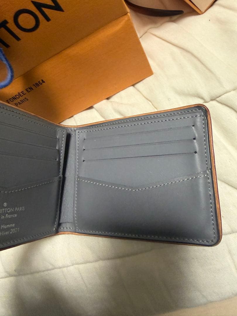 ❗️ヴィトン　最安値　毎日値下げ❗️ミラーライン21年　限定 二つ折り財布 シルバー