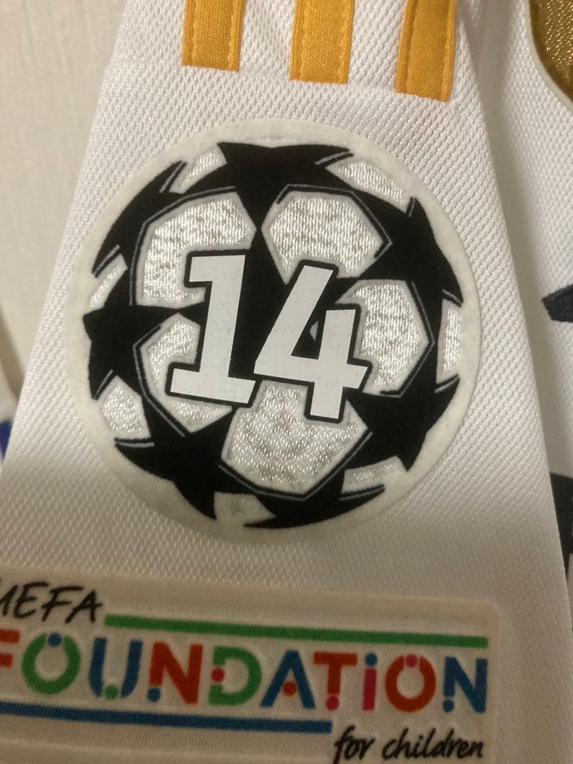 新品タグ付き レアルマドリード 23-24 ユニフォーム モドリッチ