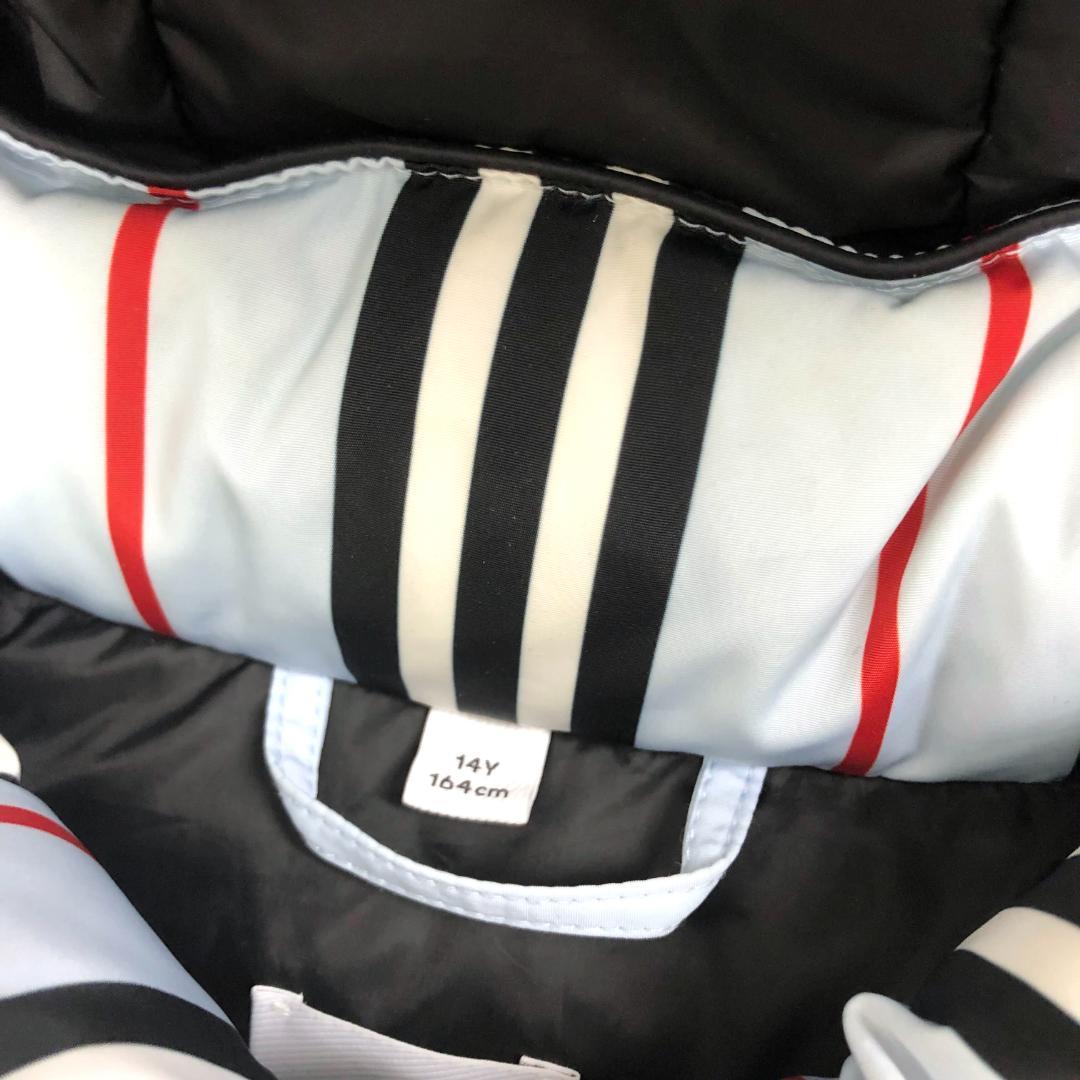 ☆美品☆バーバリー　ダウンベスト　ストライプ　ペールブルー　14Y　チルドレン