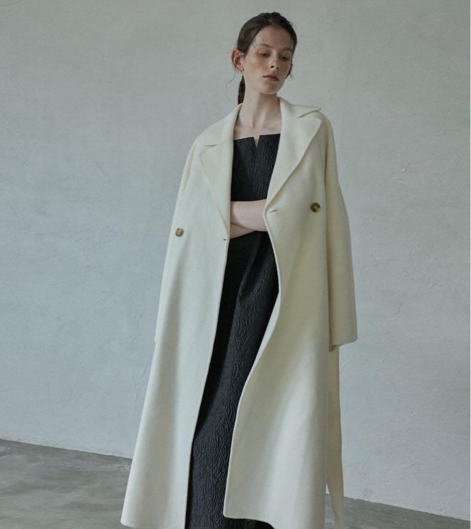ルシェルブルー　アイボリー ダブルブレスト ロングコート