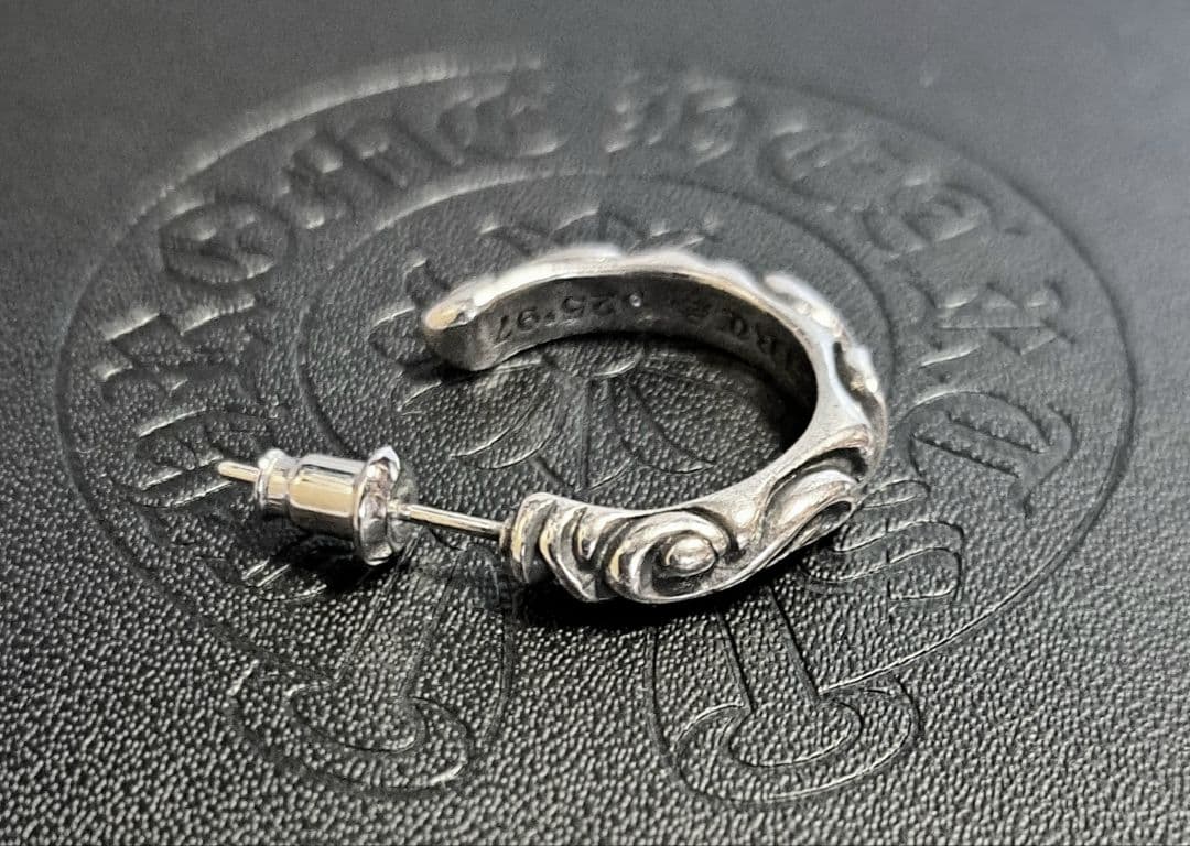 CHROME HEARTS/スクロールフープ ピアス 片耳