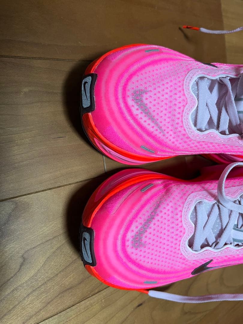 ナイキ ウィメンズ ボメロ プラス