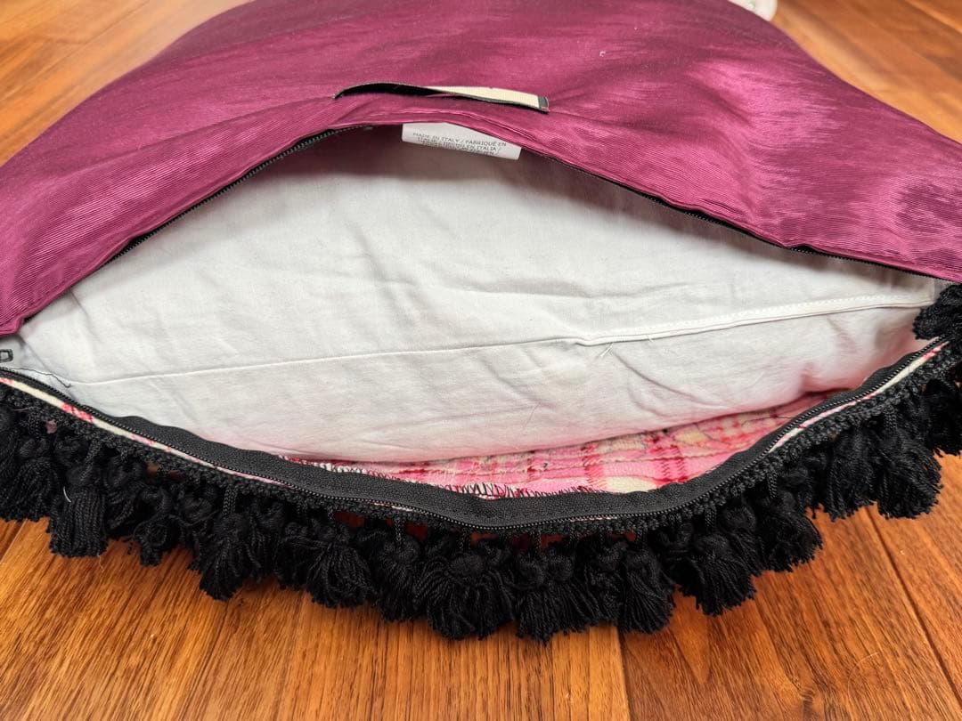 GUCCI フローラルクッション